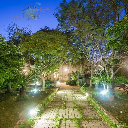 Bed & Breakfast Giardino Nascosto 4*