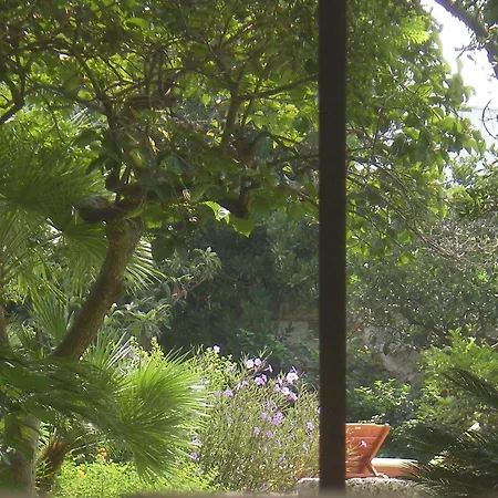 Bed & Breakfast Giardino Nascosto Taviano (Lecce)