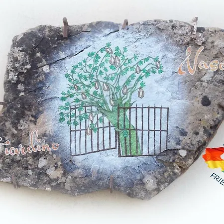 فندق مبيت وإفطار Giardino Nascosto تافيانو